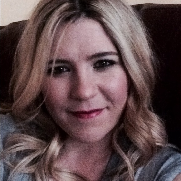 Meet your Posher, Kara - Picture 1 of 1